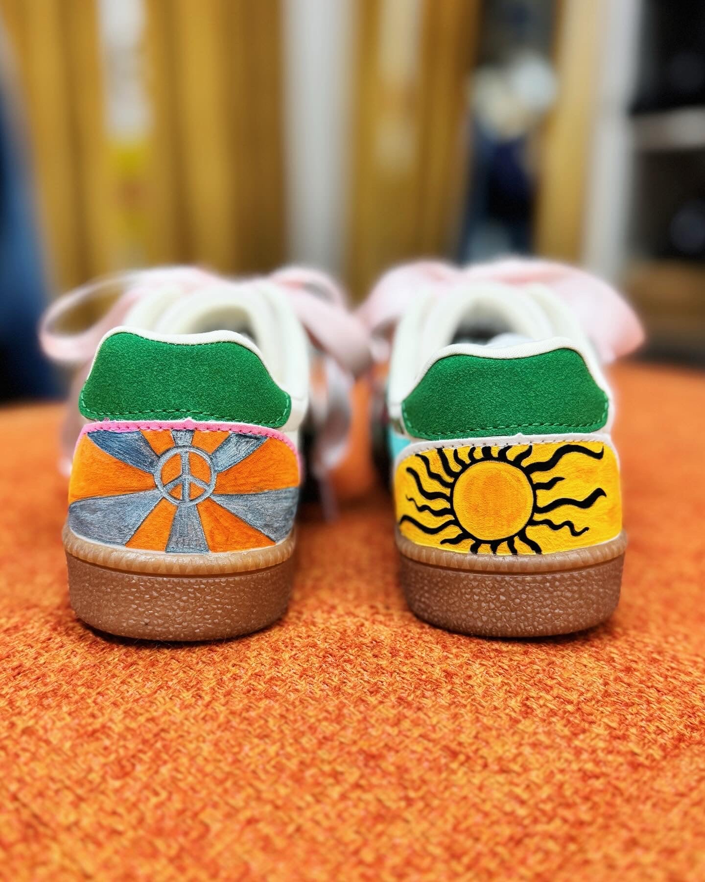 DEAD HEAD KICKS