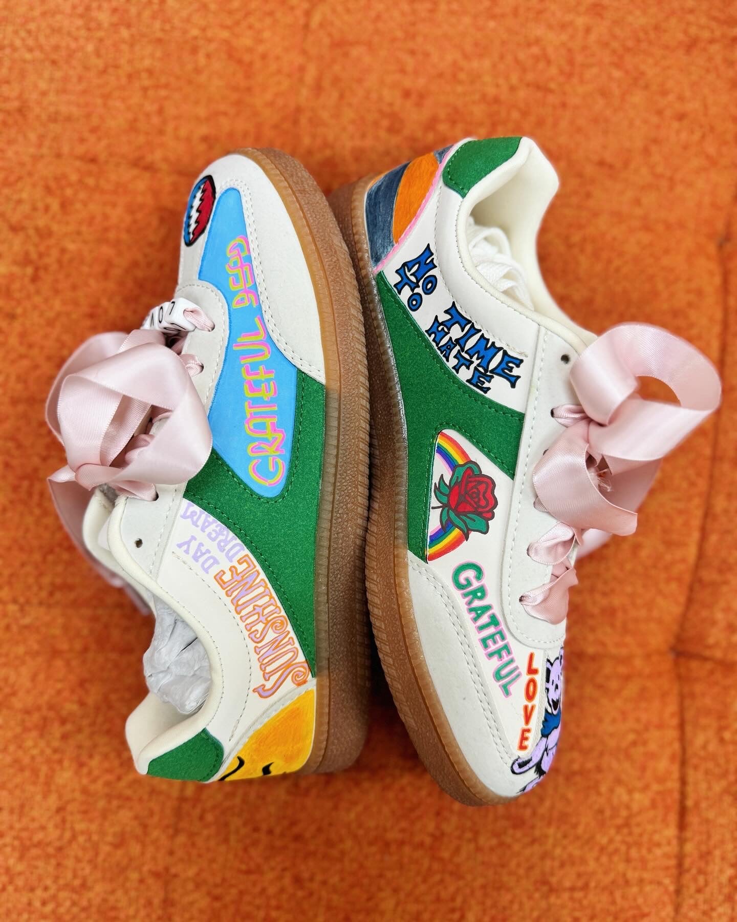 DEAD HEAD KICKS