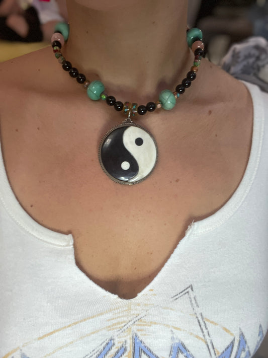 Ria Yin & Yang Choker